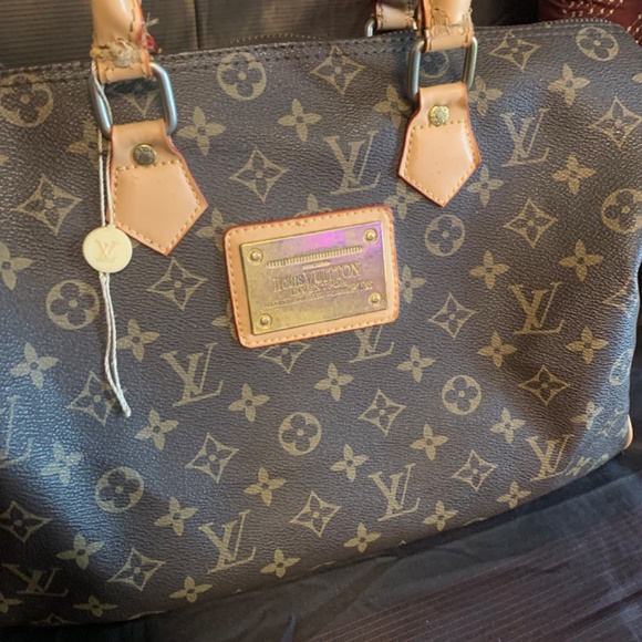 Louis Vuitton tote - Picture 5 of 6